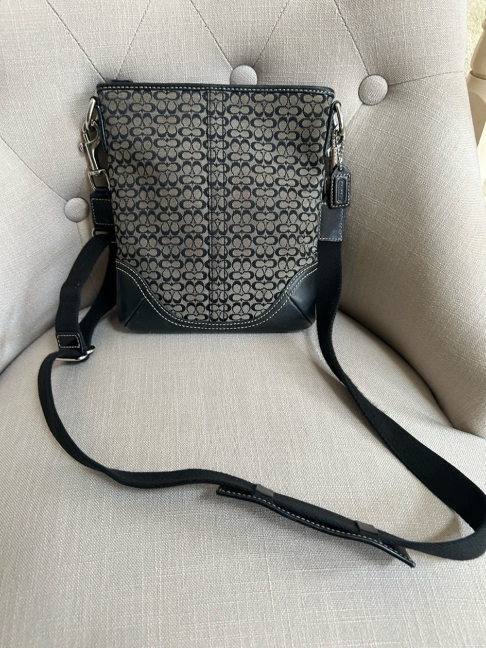 Vintage Coach Gray and Black Signature Crossbody Bag